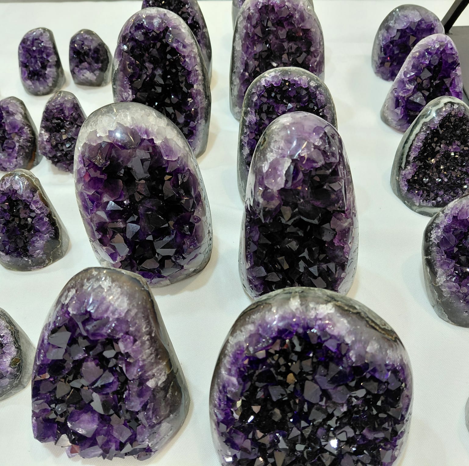 Uruguayan amethyst cut base geodes - Premium polished specimens - All quality grades